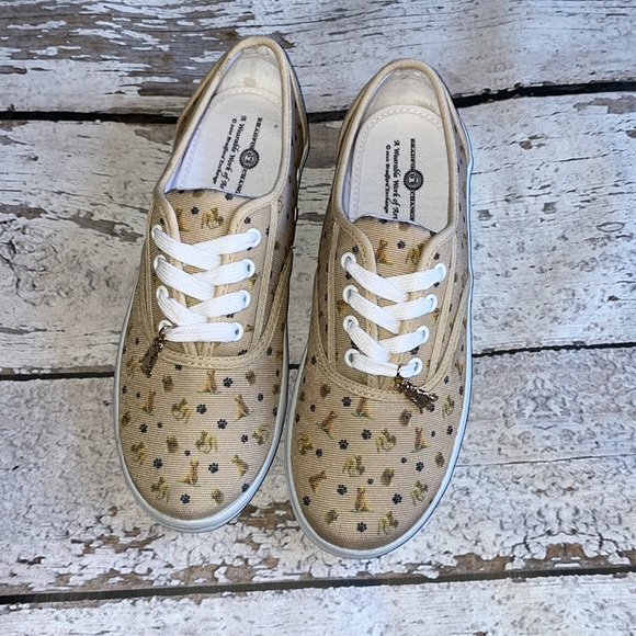 NEW! The Bradford Exchange I Love Golden Retrievers Sneakers - Sz 6 - Picture 1 of 14